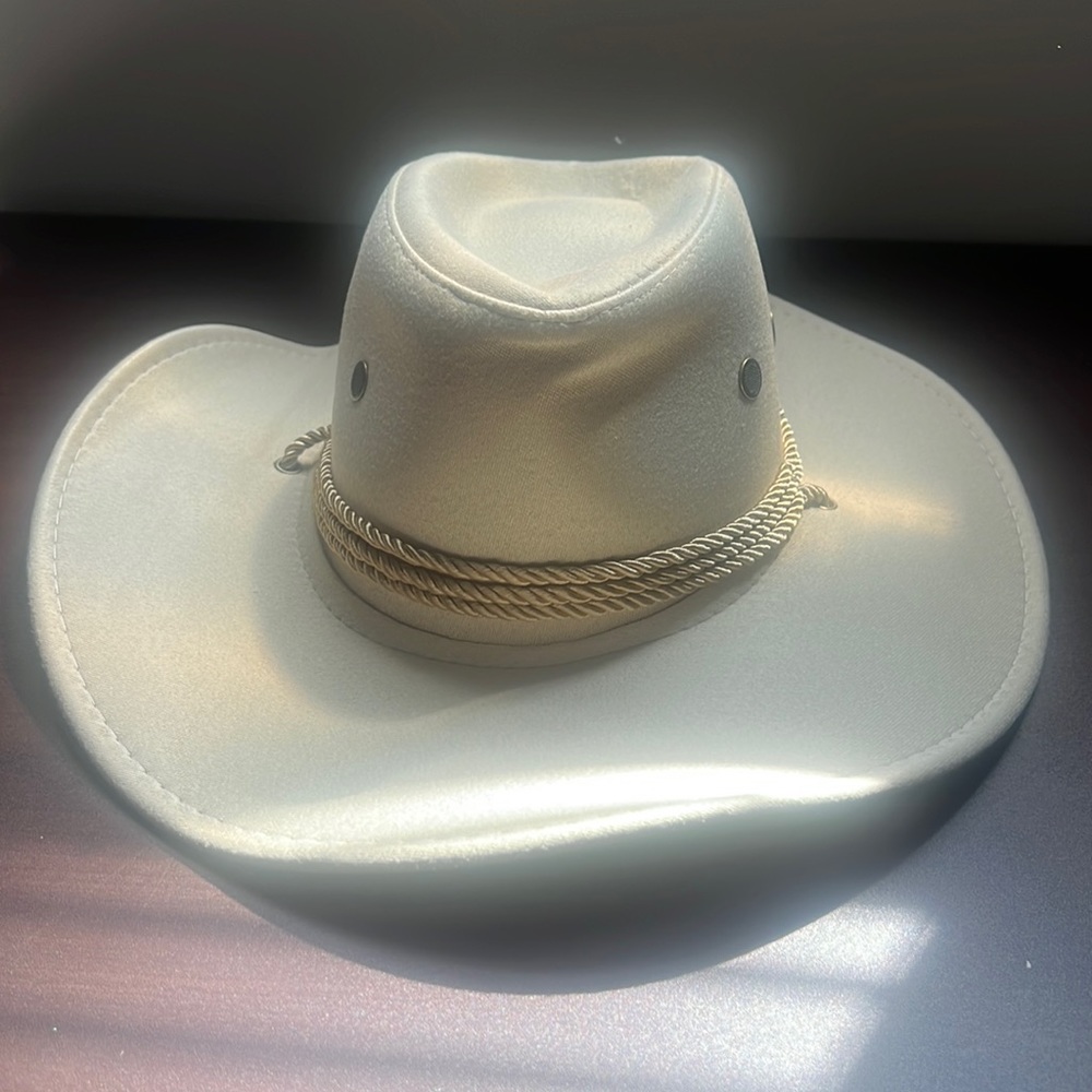 Cream/ Tan Cowboy Hat